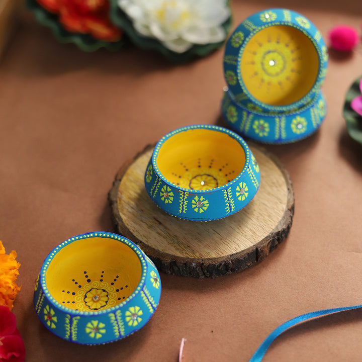 Asha Handpainted Terracotta Diya (Set Of 4)