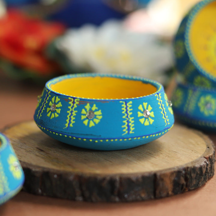 Asha Handpainted Terracotta Diya (Set Of 4)