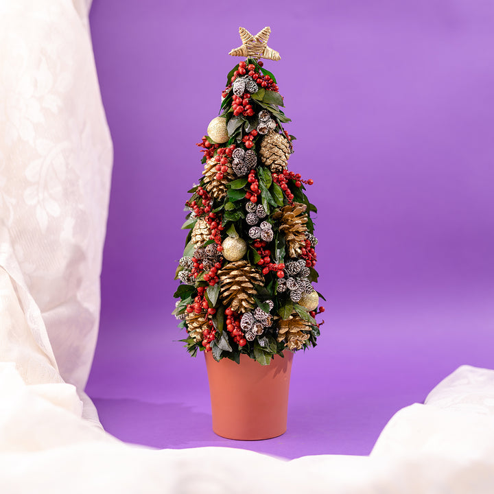 Pinecone Petite Christmas Tree