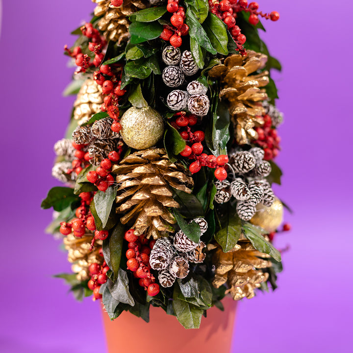 Pinecone Petite Christmas Tree