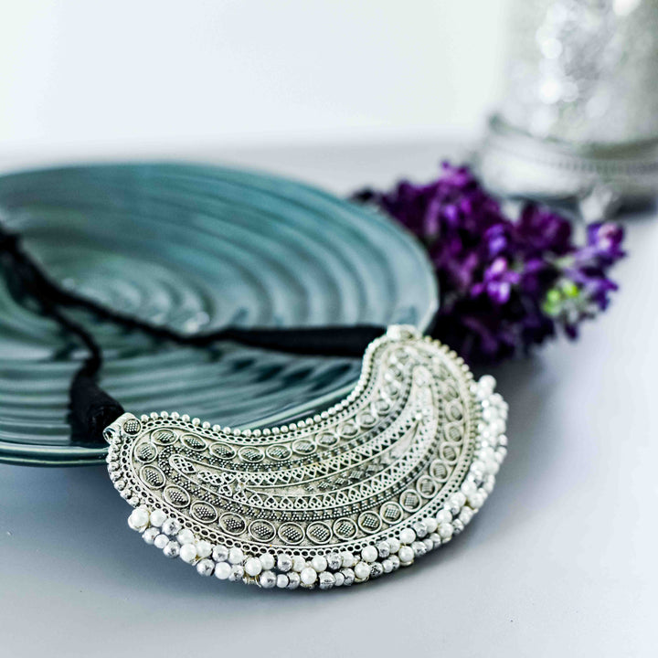 Indu Metal Pendant Necklace