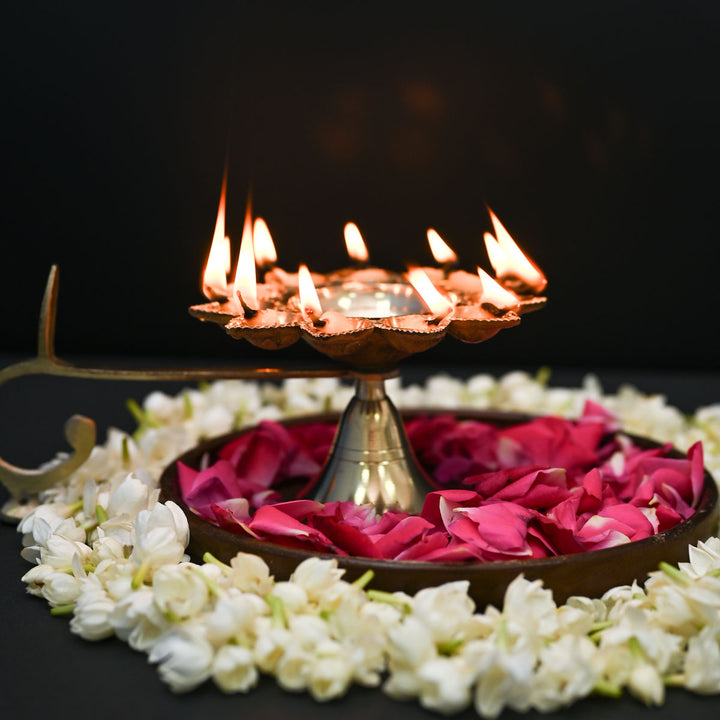 Nitya Pooja Aarti Diya With Handle