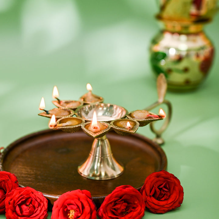 Pranati Pooja Aarti Diya With Handle