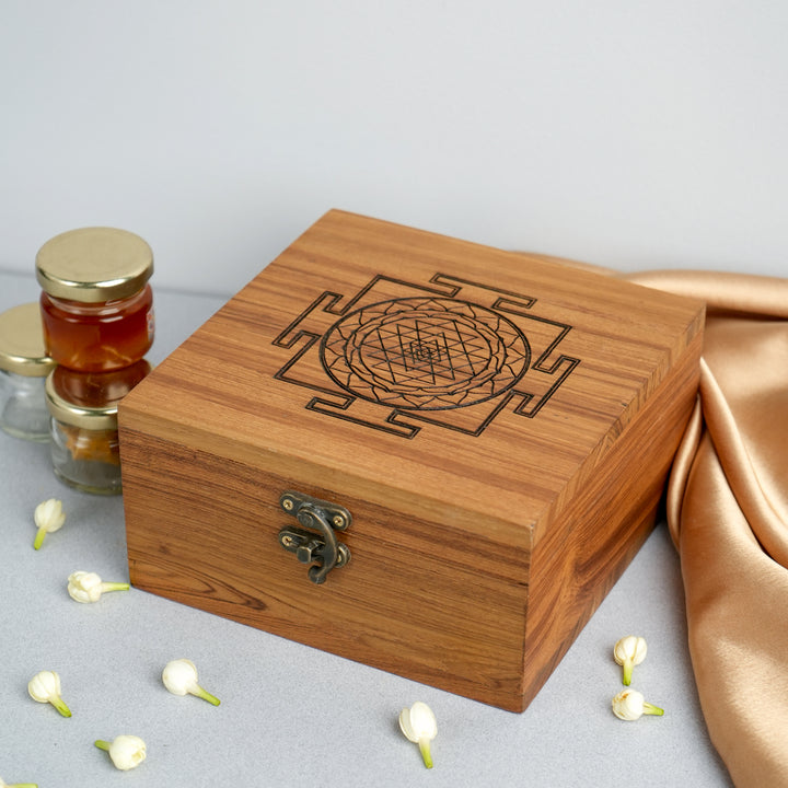 Sri Yantra Puja Box