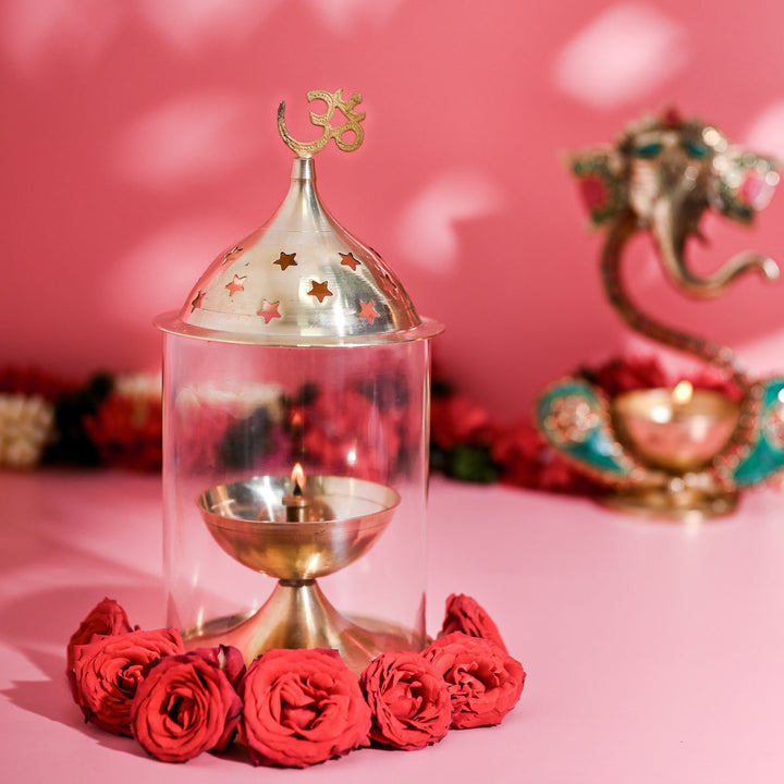 Vandhana Diya With Glass Cover