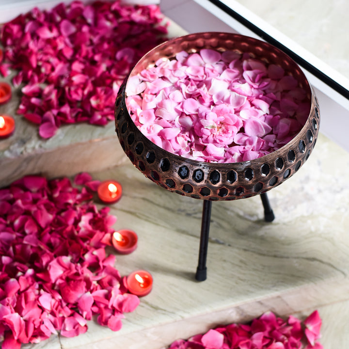 Sanchala Big Urli With Stand