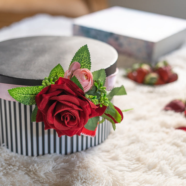 Wonderful Roses Gift Band