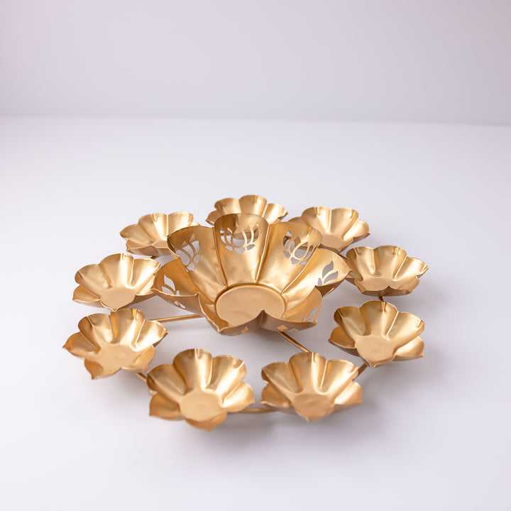 Ambika Floral Urli