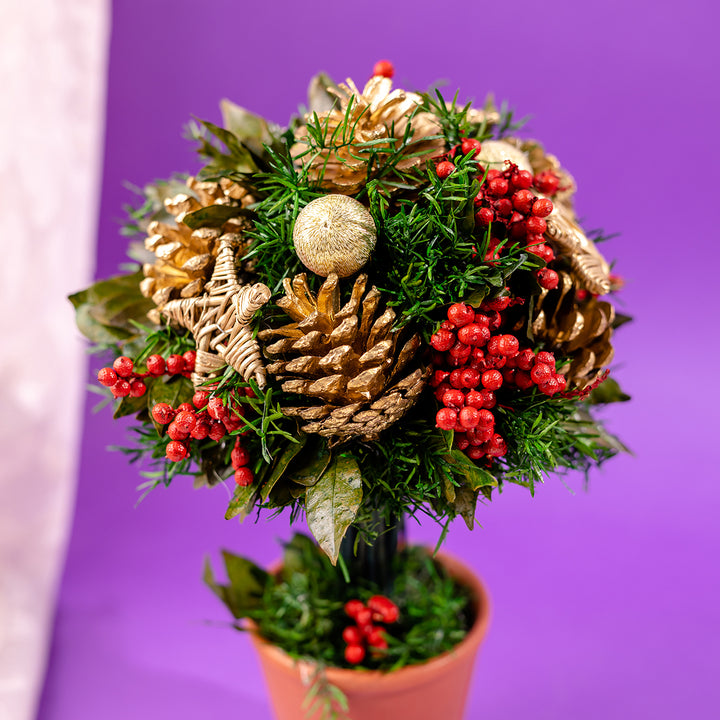 Holiday Cheer Topiary