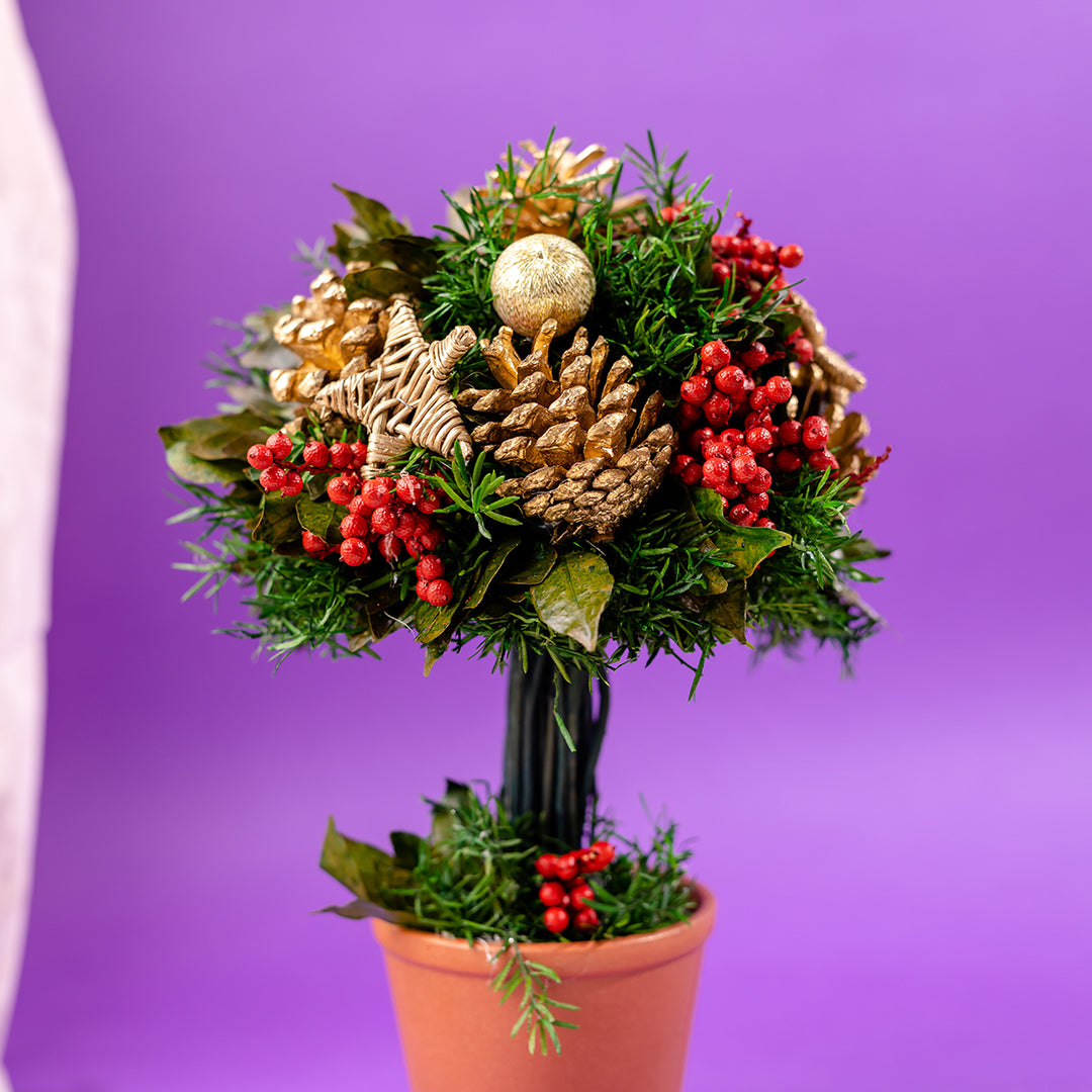Holiday Cheer Topiary