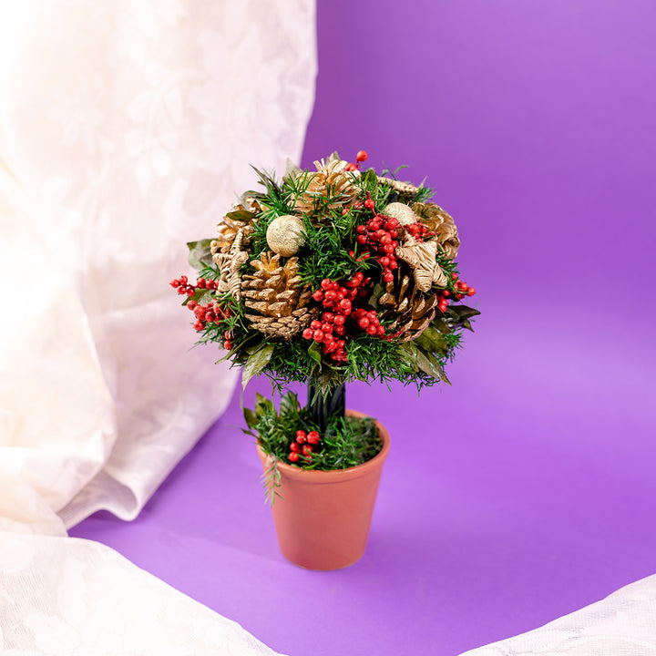 Holiday Cheer Topiary
