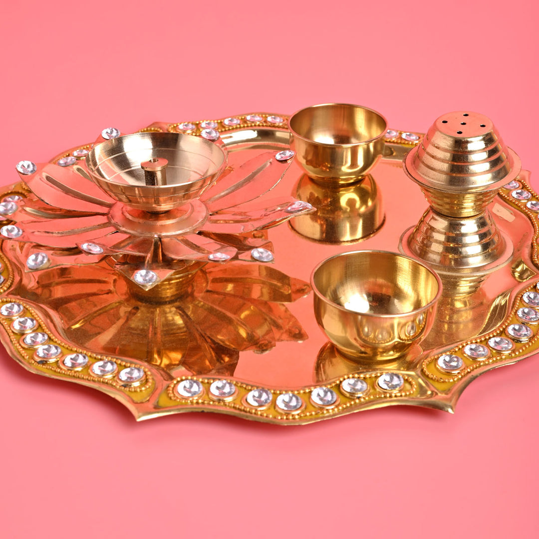 Nishta Aarti Plate & Premium Family Rakhi Celebration Combo
