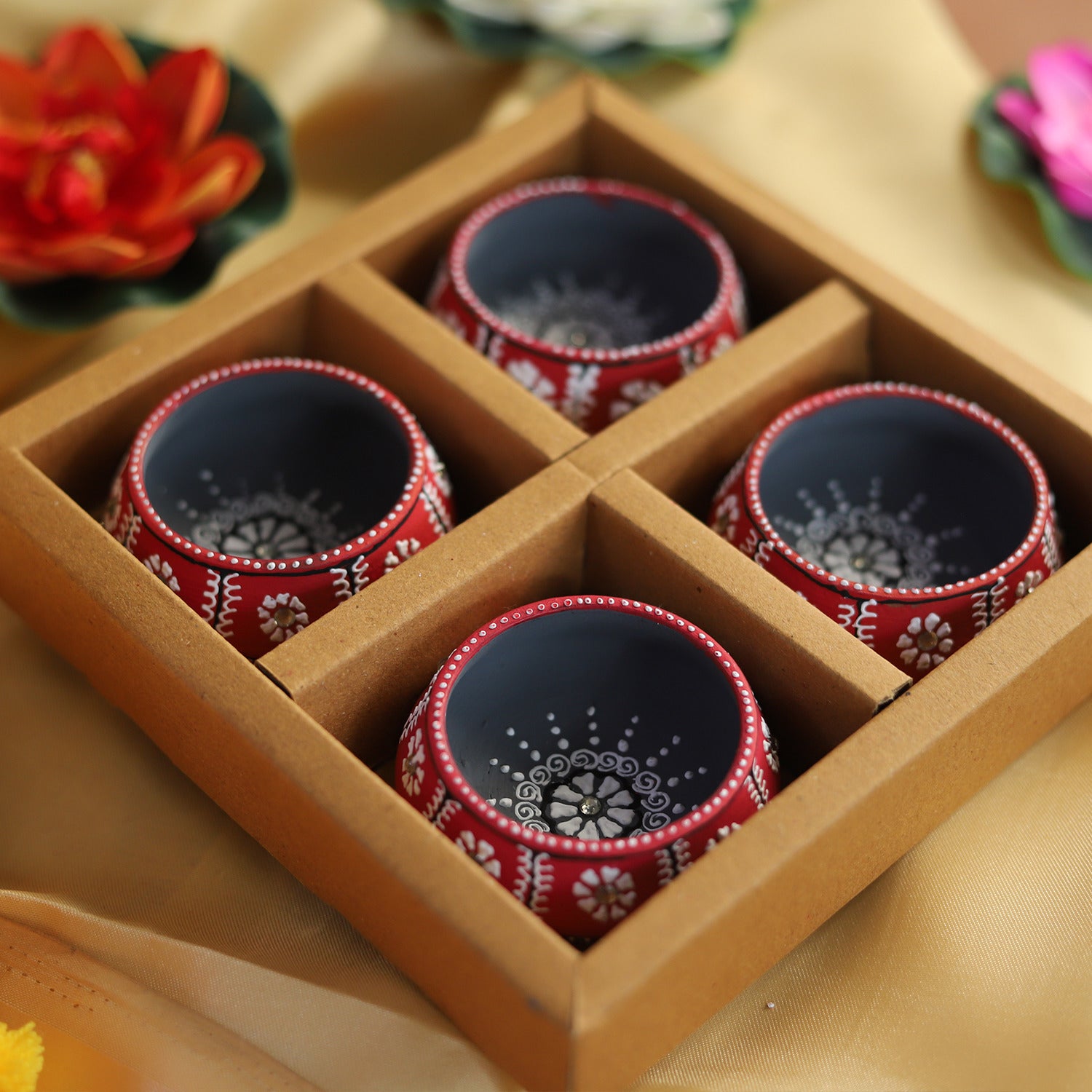 Rupam Handpainted Terracotta Diya (Set Of 4) – Samskara Home