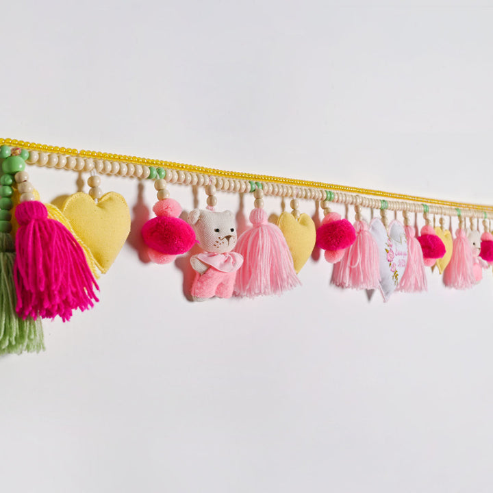 MOM - Made Of Miracle Garland